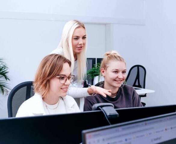 SEO Team der coalo Webagentur bei der Analyse